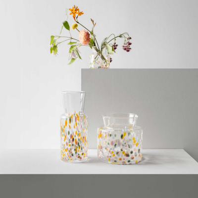 Meadow Vase Spring  image