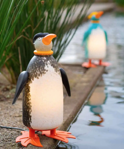 Diver | Outdoor Light Penguin | Borowski Glass image