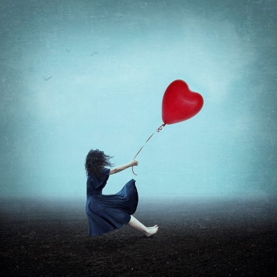 Holding Onto Her Heart | Michelle Mackie image