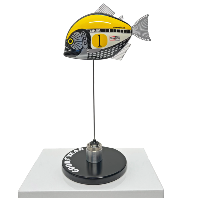 Baby Piranha Yamaha with Gear | Carbon Art image